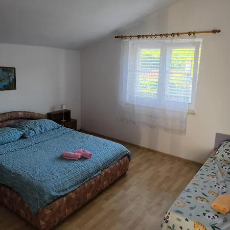 Large For 8 People Apartment