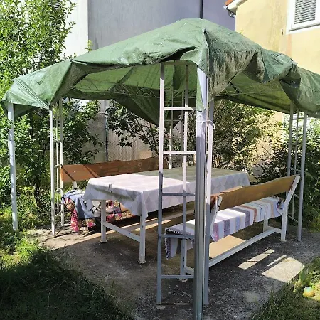 Large For 8 People Apartment Valbandon